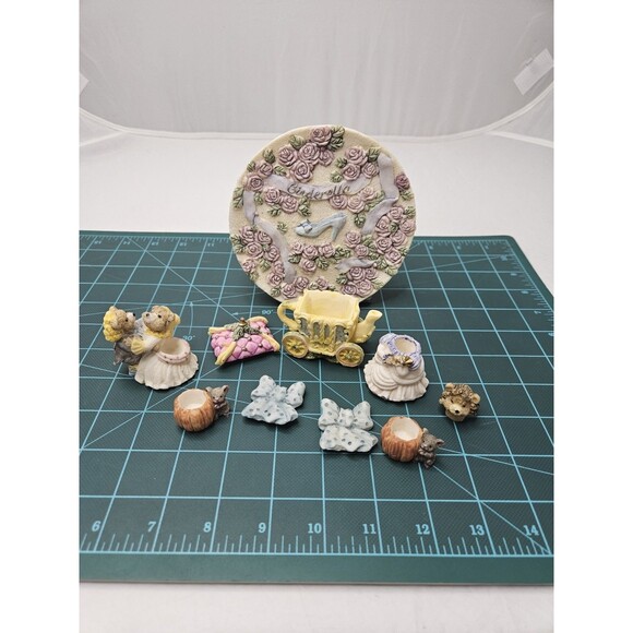 Vintage Cinderella 1996 Popular Imports Mini Resin Tea set - Picture 5 of 16